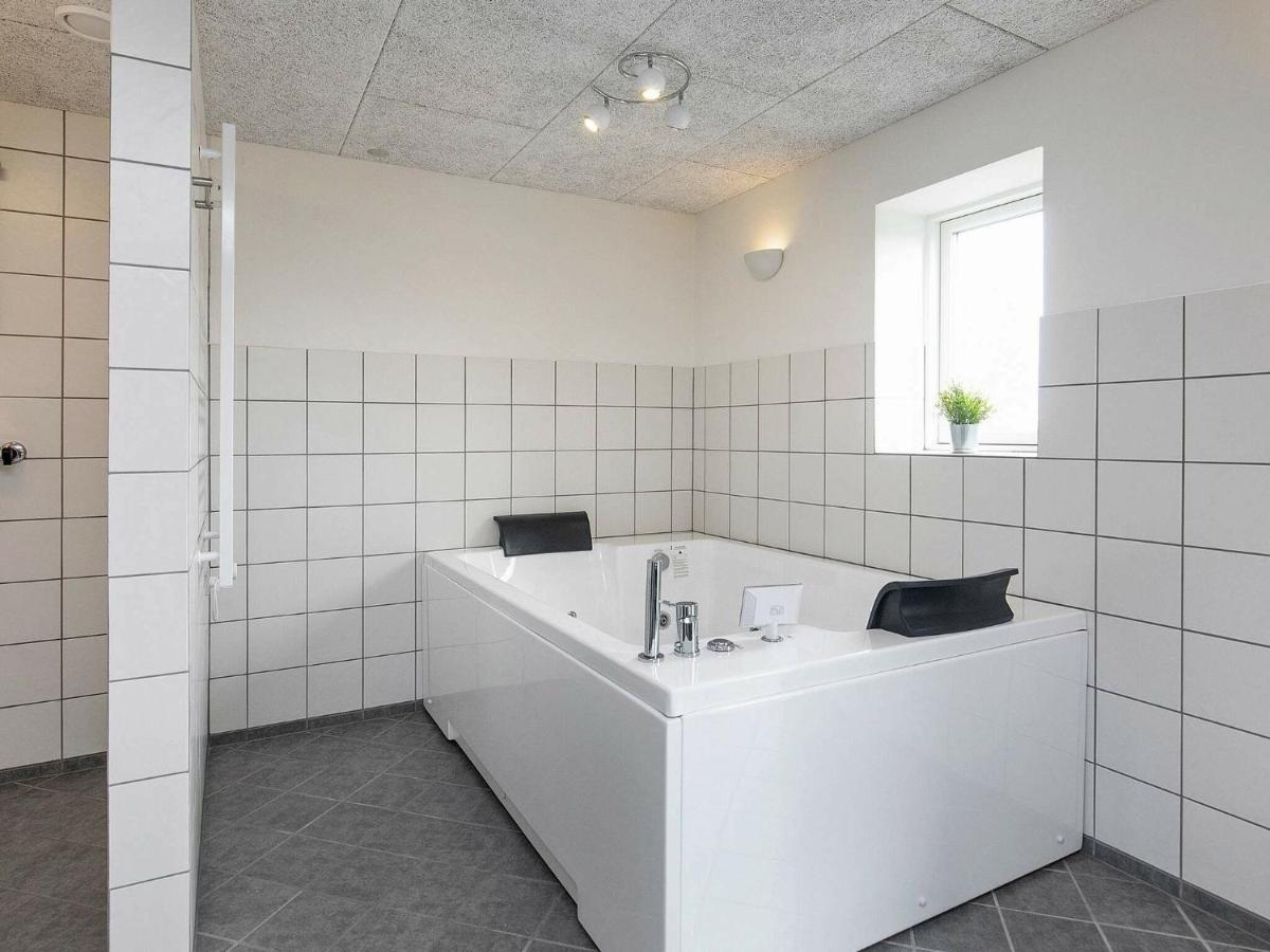 14 Person Holiday Home In R Sk Bing Ærøskøbing エクステリア 写真